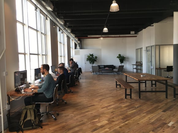 Comment bien entretenir un parquet en entreprise ?