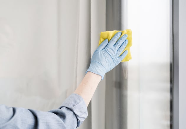 Tout savoir sur le nettoyage professionnel des vitres