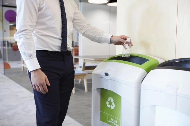L'économie circulaire dans le nettoyage : Réutilisation et recyclage